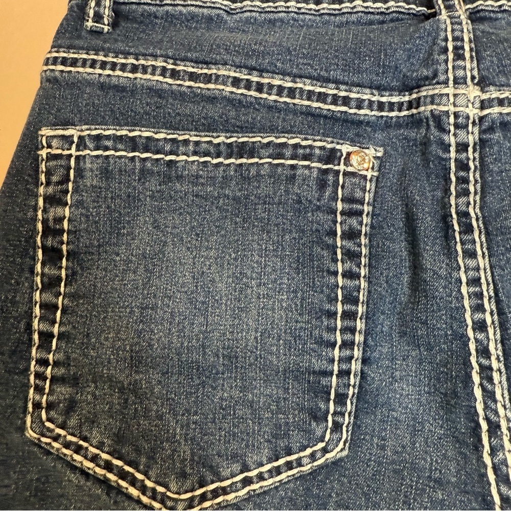 Women’s Size 6 28 waist Tru Luxe cuffed blue jeans straight leg - Picture 10 of 15